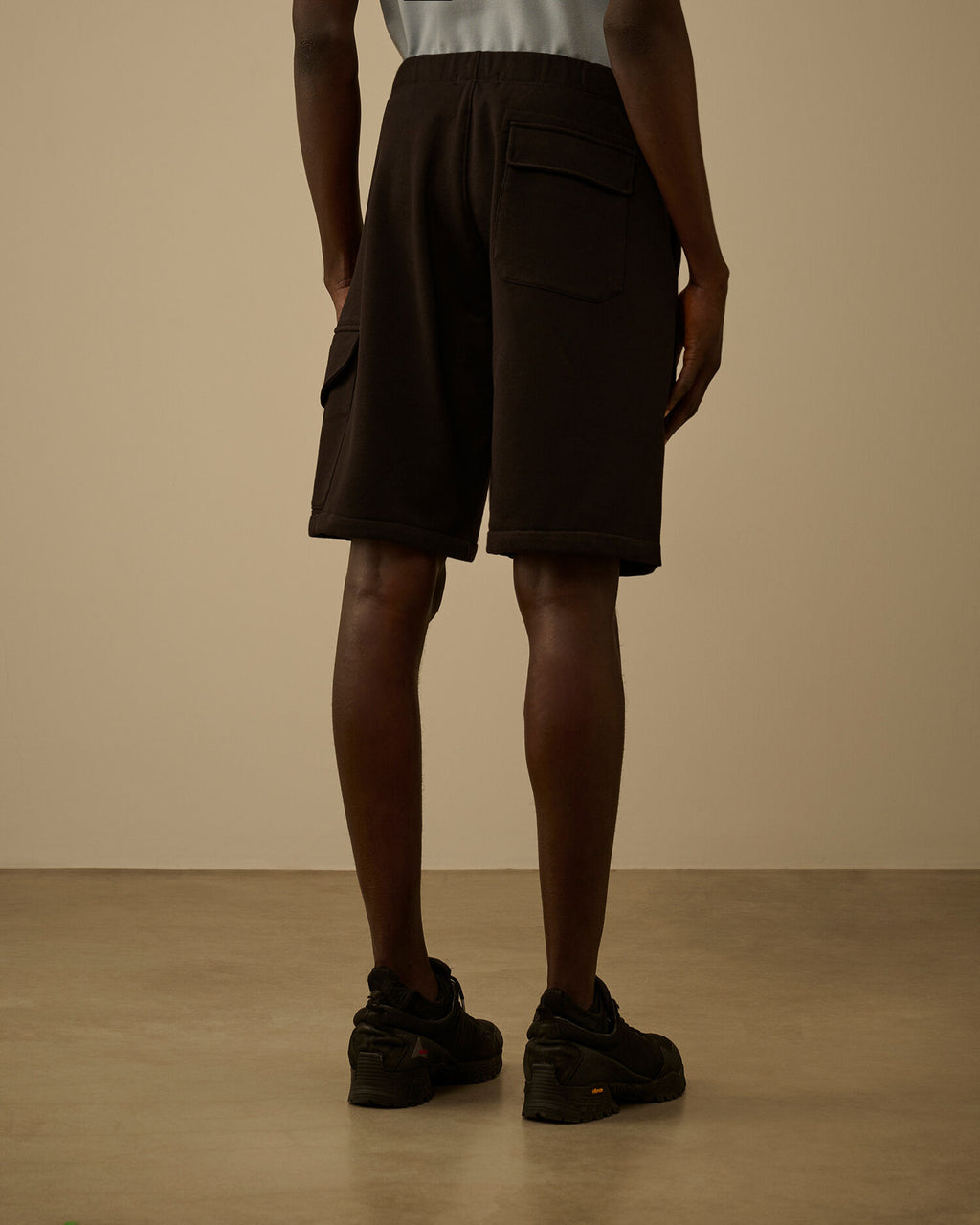Diagonal Raised Fleece Cargo Sweatshorts, BLACK