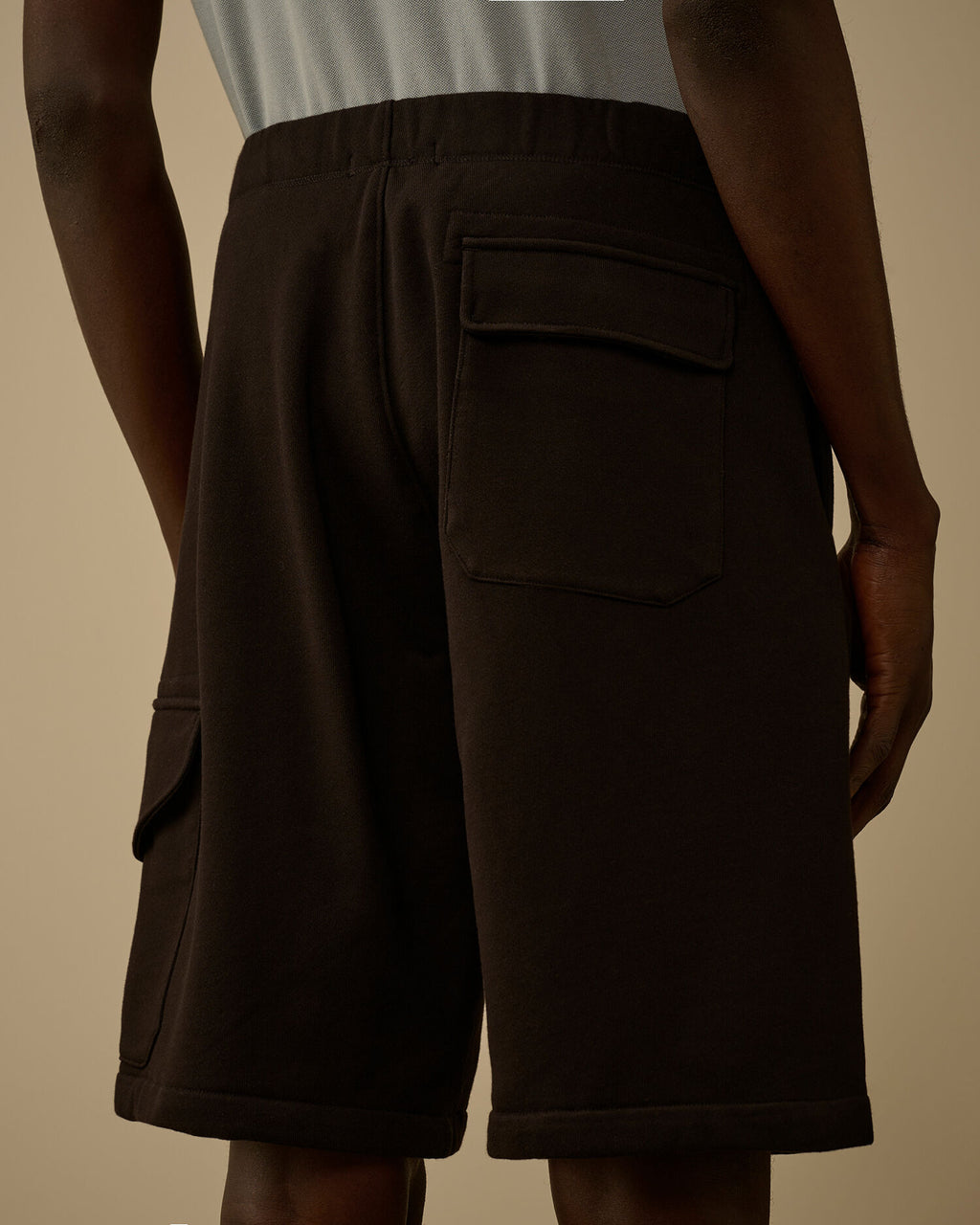 Diagonal Raised Fleece Cargo Sweatshorts, BLACK