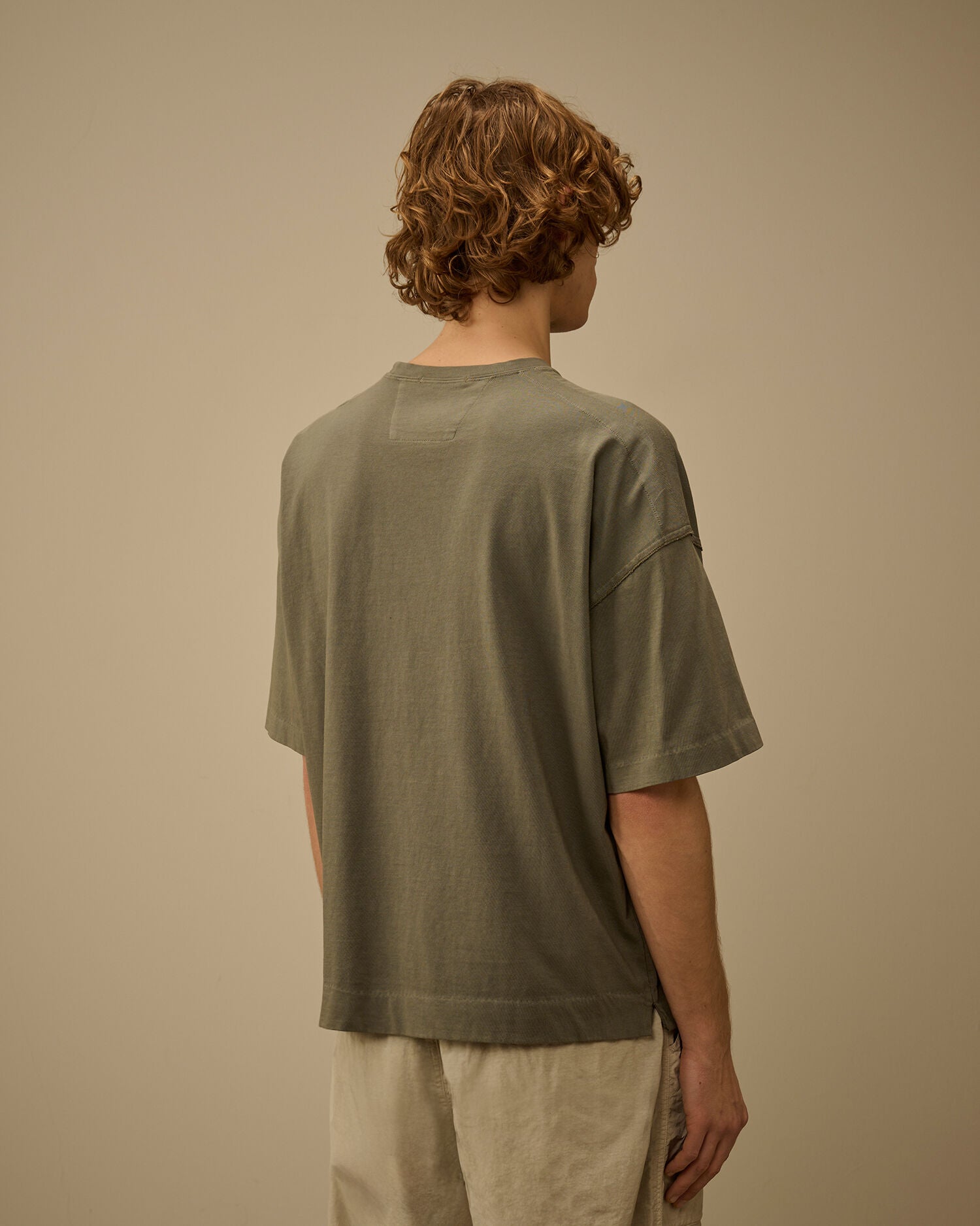 20/1 Jersey Short Sleeve Boxy Logo T-Shirt, GUNMETAL - GREY