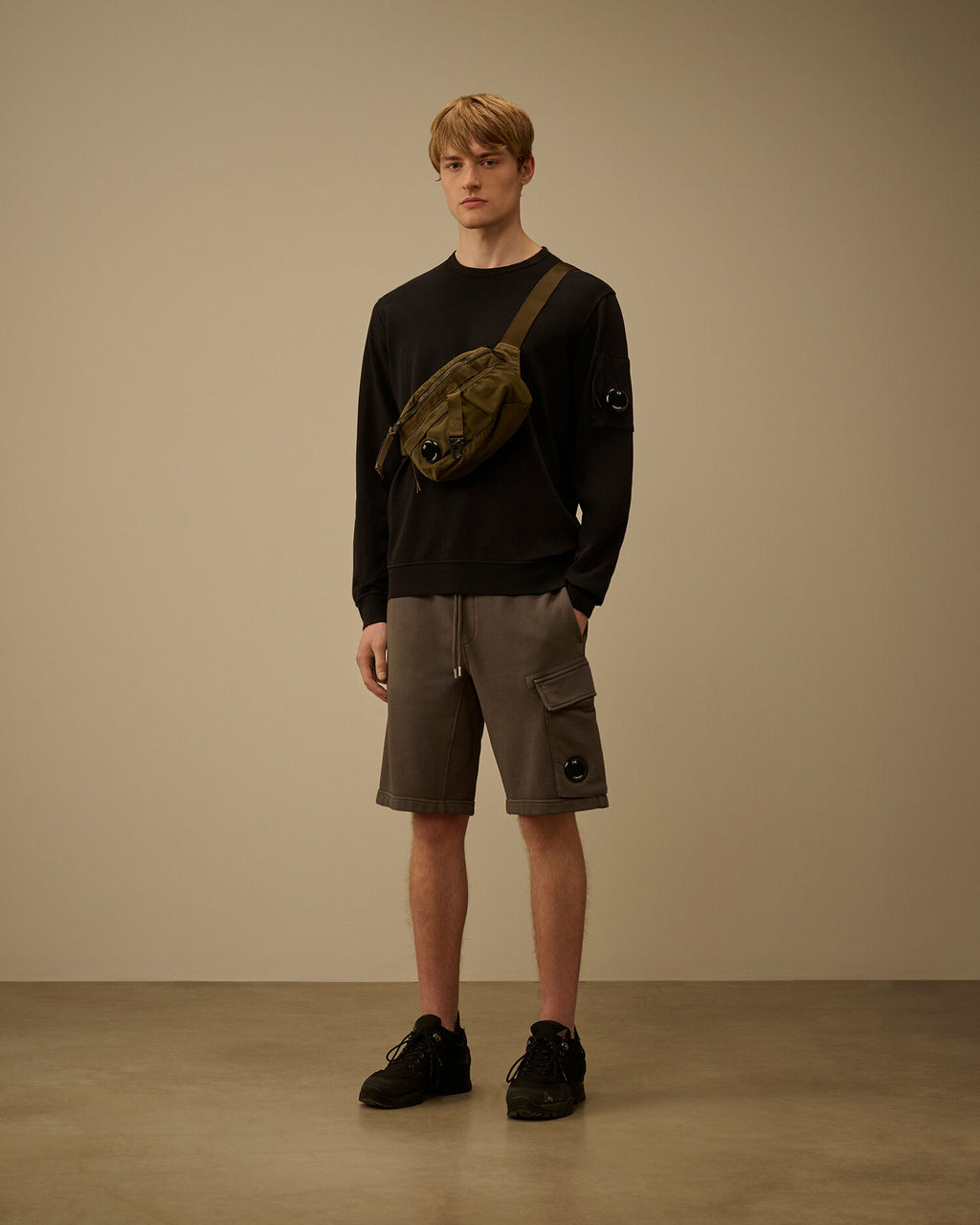 Light Fleece Crewneck Sweatshirt, BLACK
